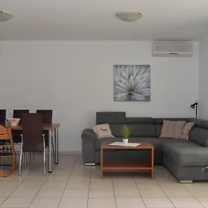Andrea Appartamento Čižići