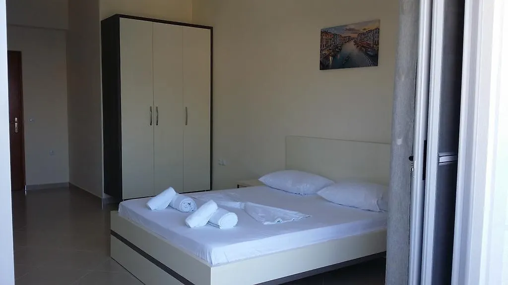 Bill'S Apartments Sarandë 0*,